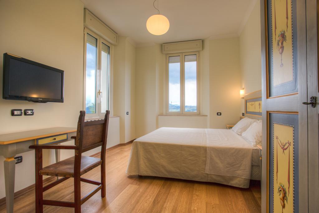 Hotel Il Duca Del Montefeltro Pennabilli Oda fotoğraf